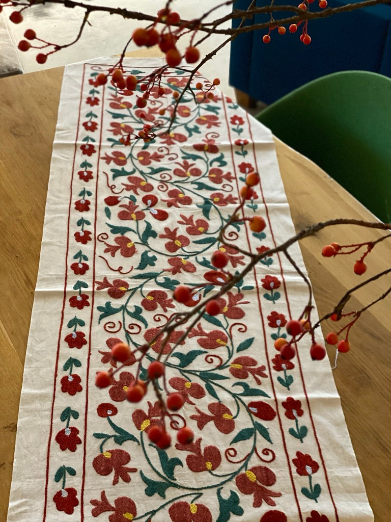Table runner 「豊穣」　帯リメイク Suzani Table runner – Shirdak