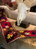 Lakai bed decoration