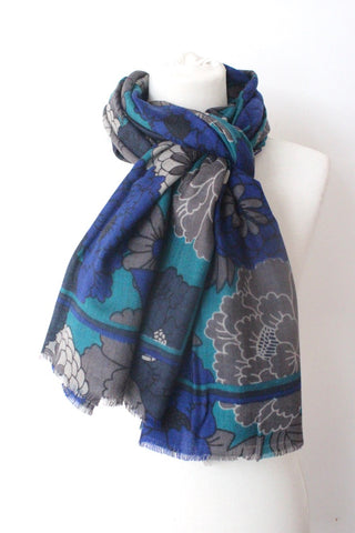 Blossom 02 Scarf
